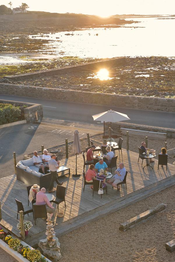 Driftwood Inn Saint Saviour Restoran gambar
